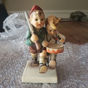 Hummel Volunteers Figurine